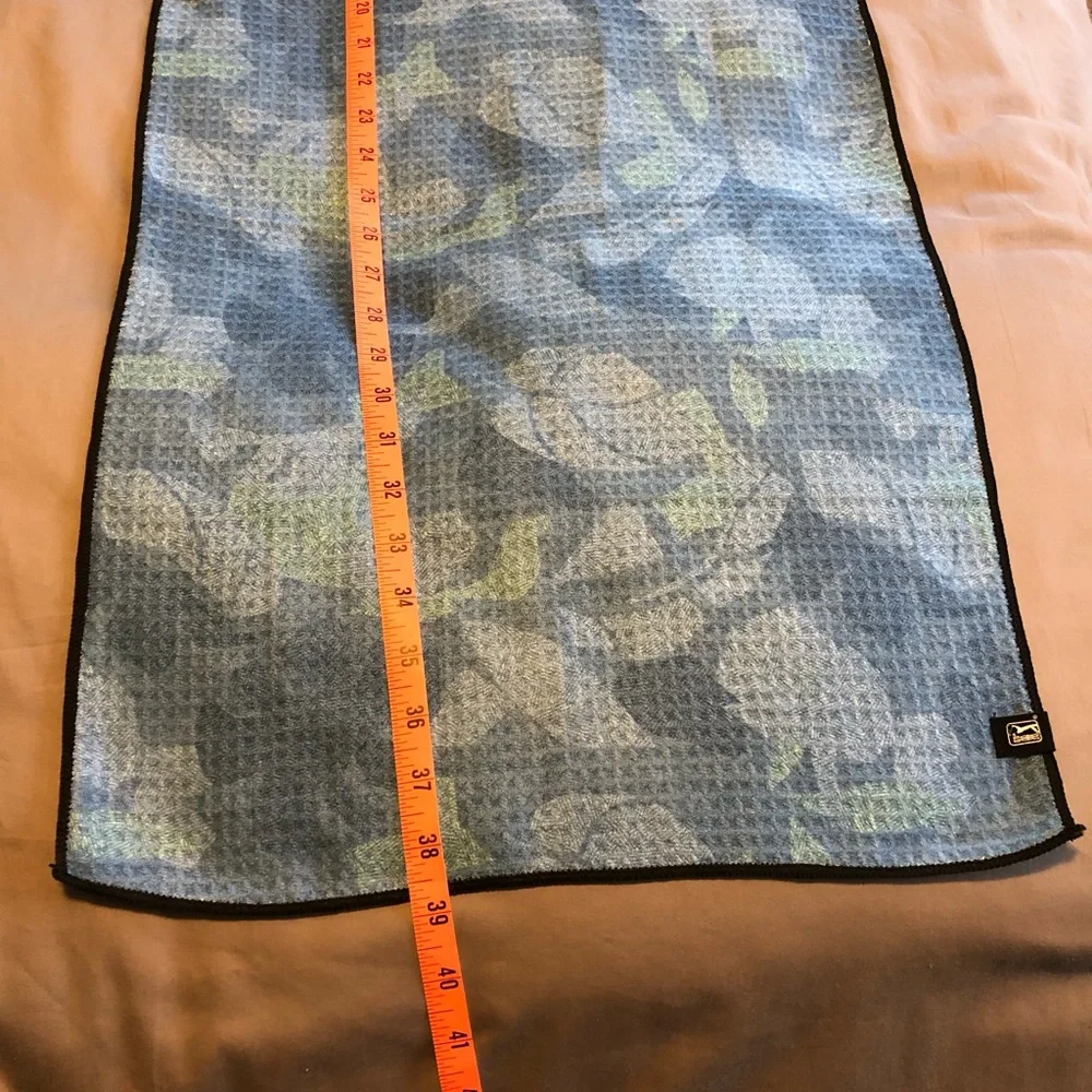 Blue Floral golf Towel pga tour new w/o tags